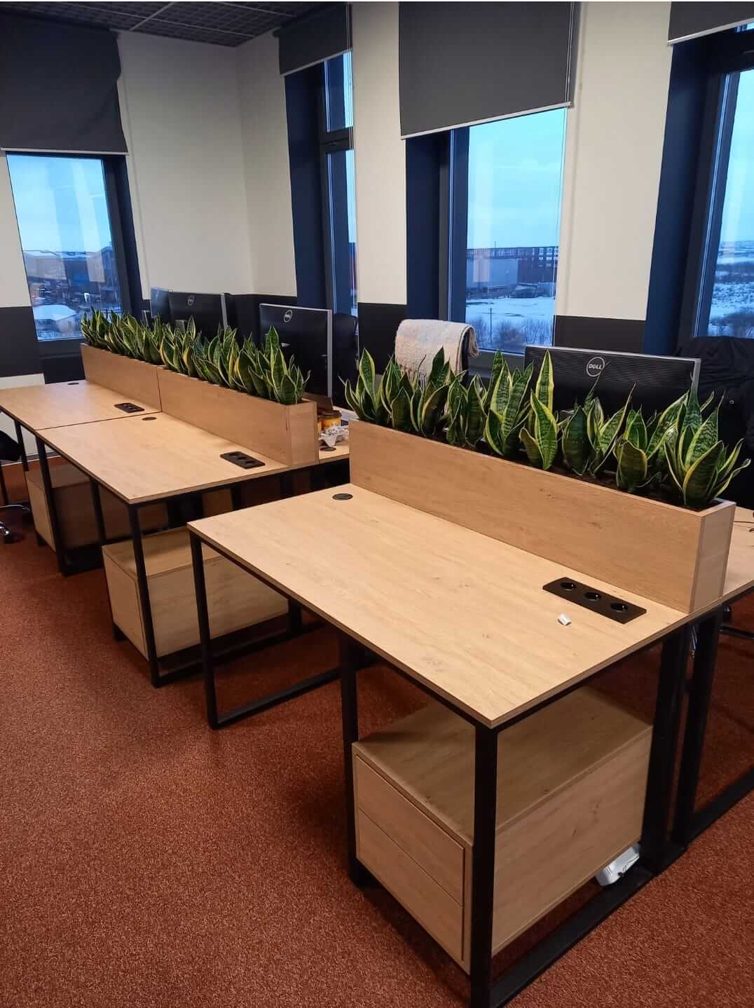 офісні столи